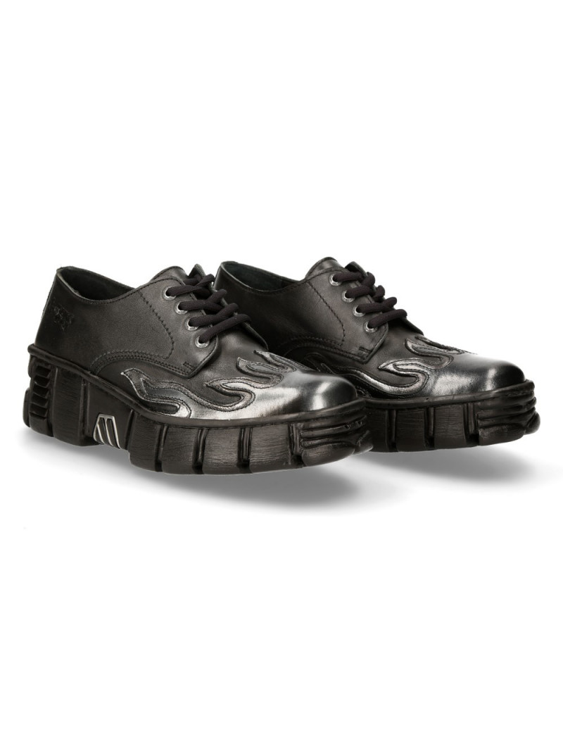Zapatos negros plataforma color llama fuego